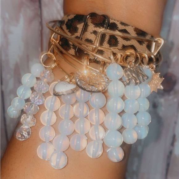 Golden vibes adjustable bangles - Picture 1 of 5